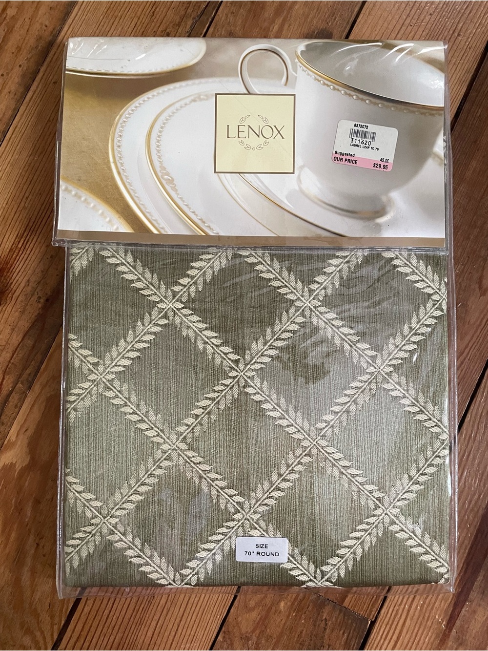 Lenox Olive Green Laurel Leaf Round Tablecloth
